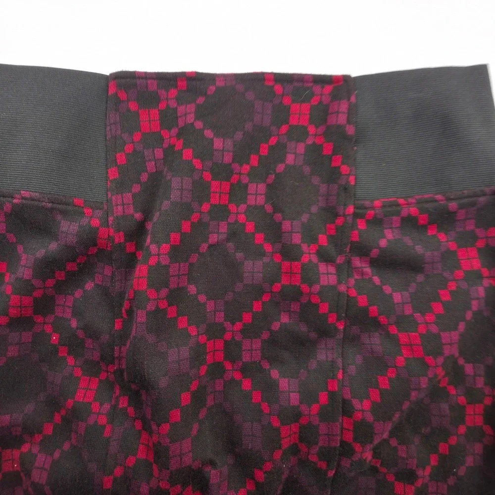 Free People Mini Skirt Womens M Burgundy Black Geometric‎ Diamond Knit Stretch